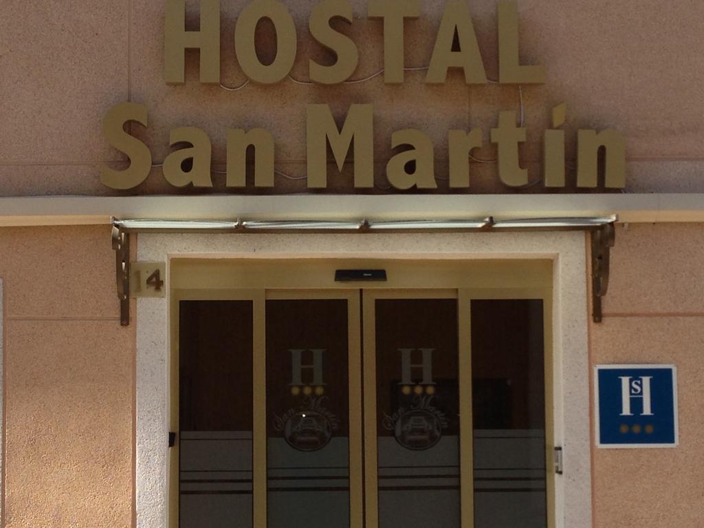 Hostal San Martin San Martin De La Vega Luaran gambar