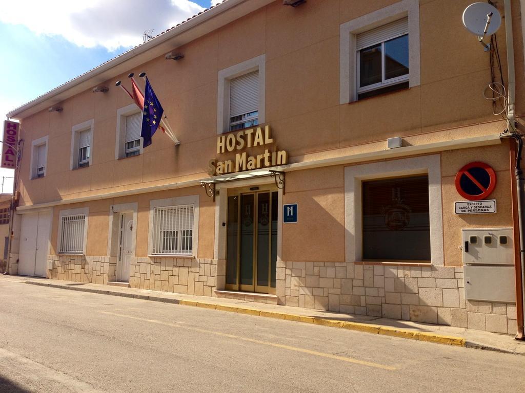 Hostal San Martin San Martin De La Vega Luaran gambar